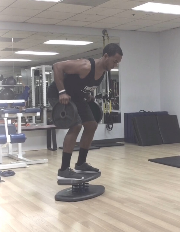 Work arms & legs with StrongBoard Balance Board Pinch Grip Plate Row arm workout